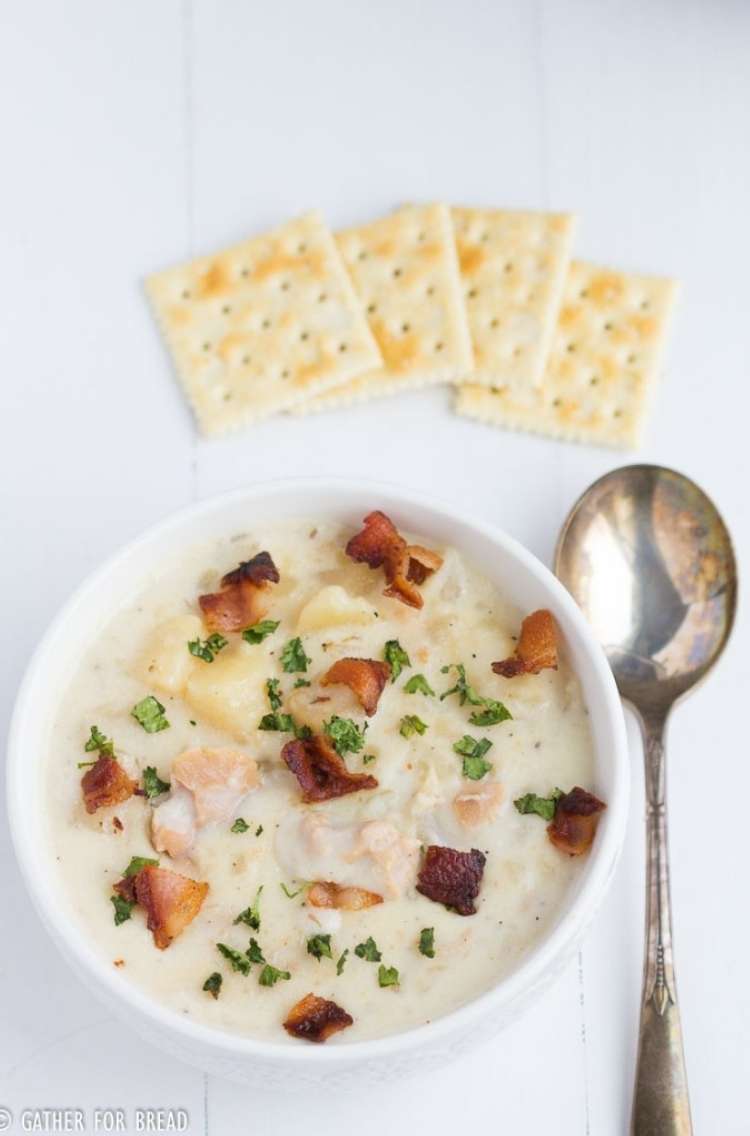 Slow-cooker clam chowder
