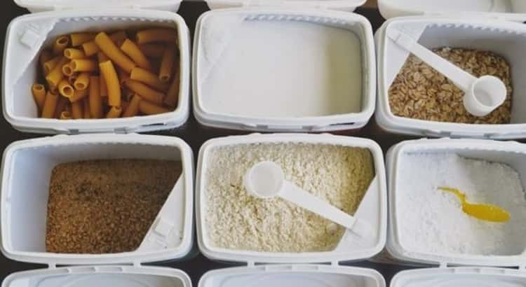 Baby formula containers for dry foods