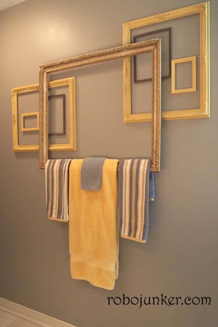 Towel bar as a picture frame project idea